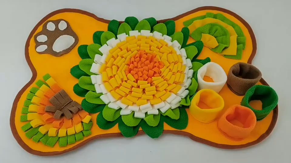 Dog Snuffle Mat – Slow Feeder & Mental Enrichment Toy